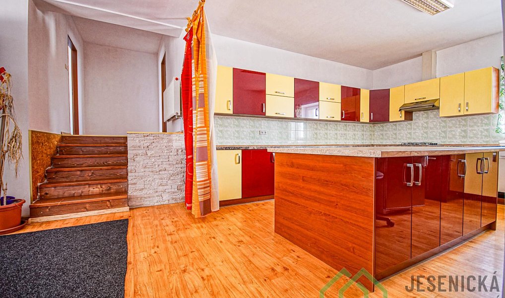 Prodej výrobních prostor 3 580 m², Javorník – náhled fotky 18