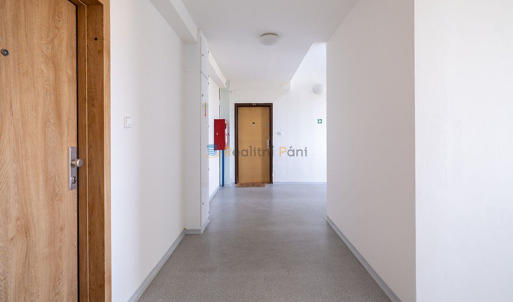 Prodej bytu 3+1 78 m², Praha – náhled fotky 35