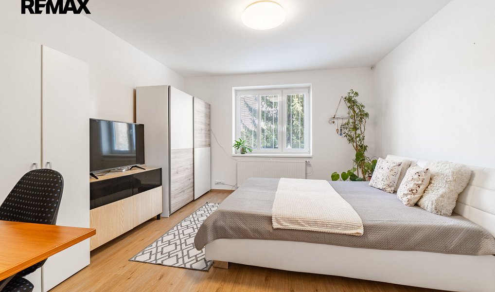 Prodej domu 163 m² s pozemkem 1 205 m², Šestajovice – náhled fotky 12
