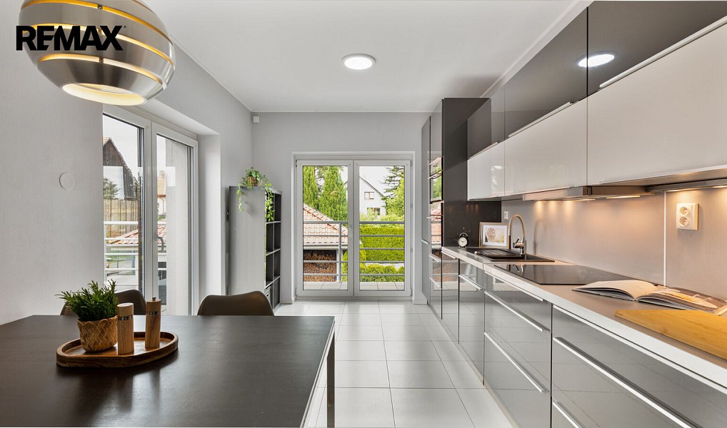 Prodej domu 634 m² s pozemkem 2 143 m², Nučice – náhled fotky 12