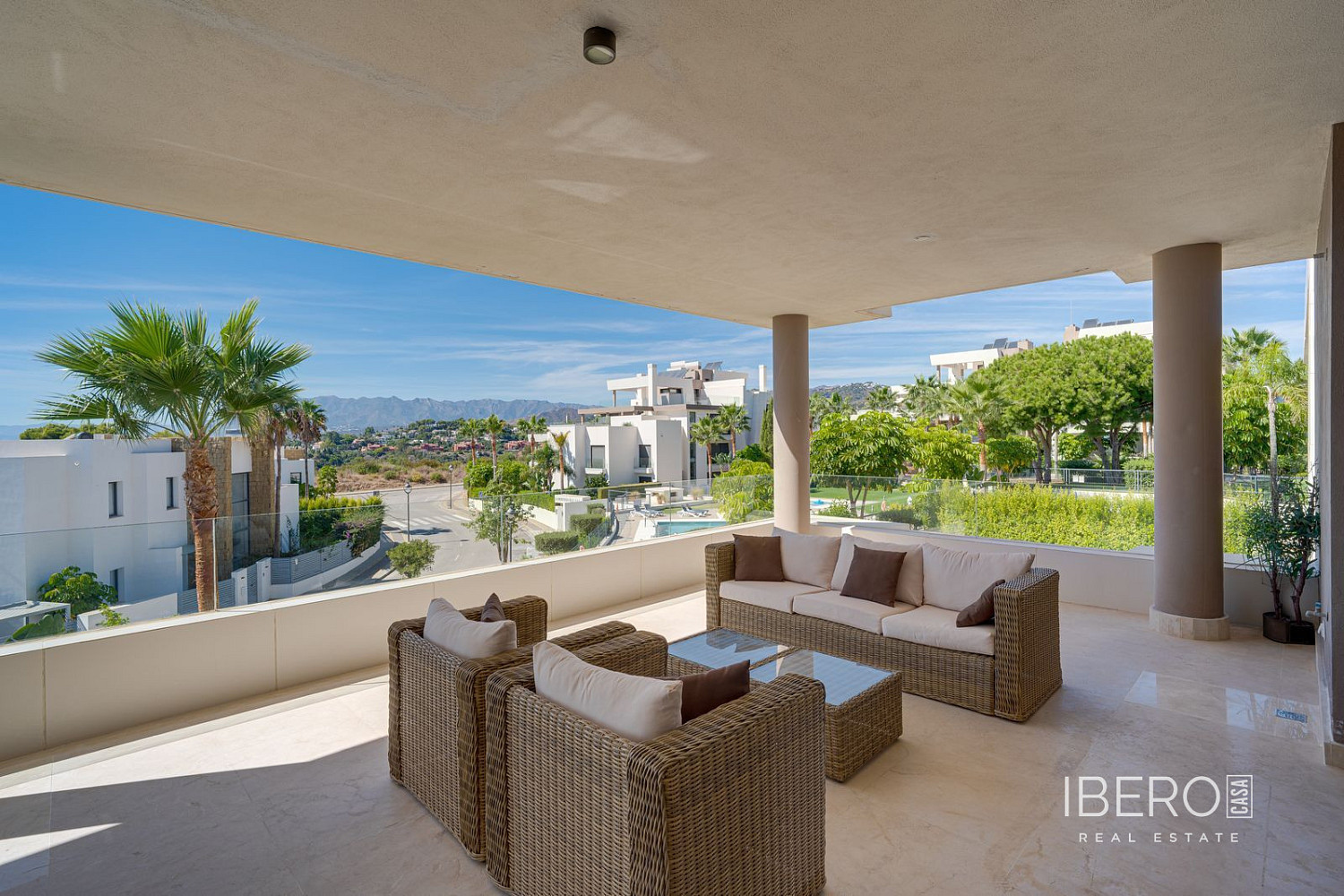 Piso 3+kk – Marbella, Urbanización Marbesa - Vista 3