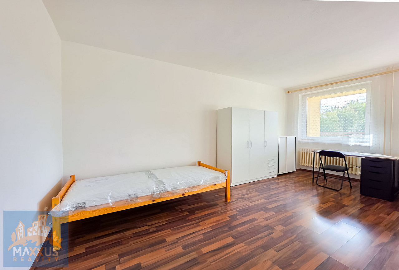 Pronájem pokoje 30 m² – fotografie 5