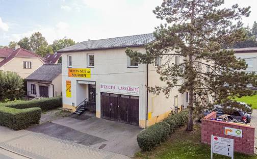 Prodej domu 326 m² s pozemkem 414 m², nám. Voskovce a Wericha, Sázava, okres Benešov
