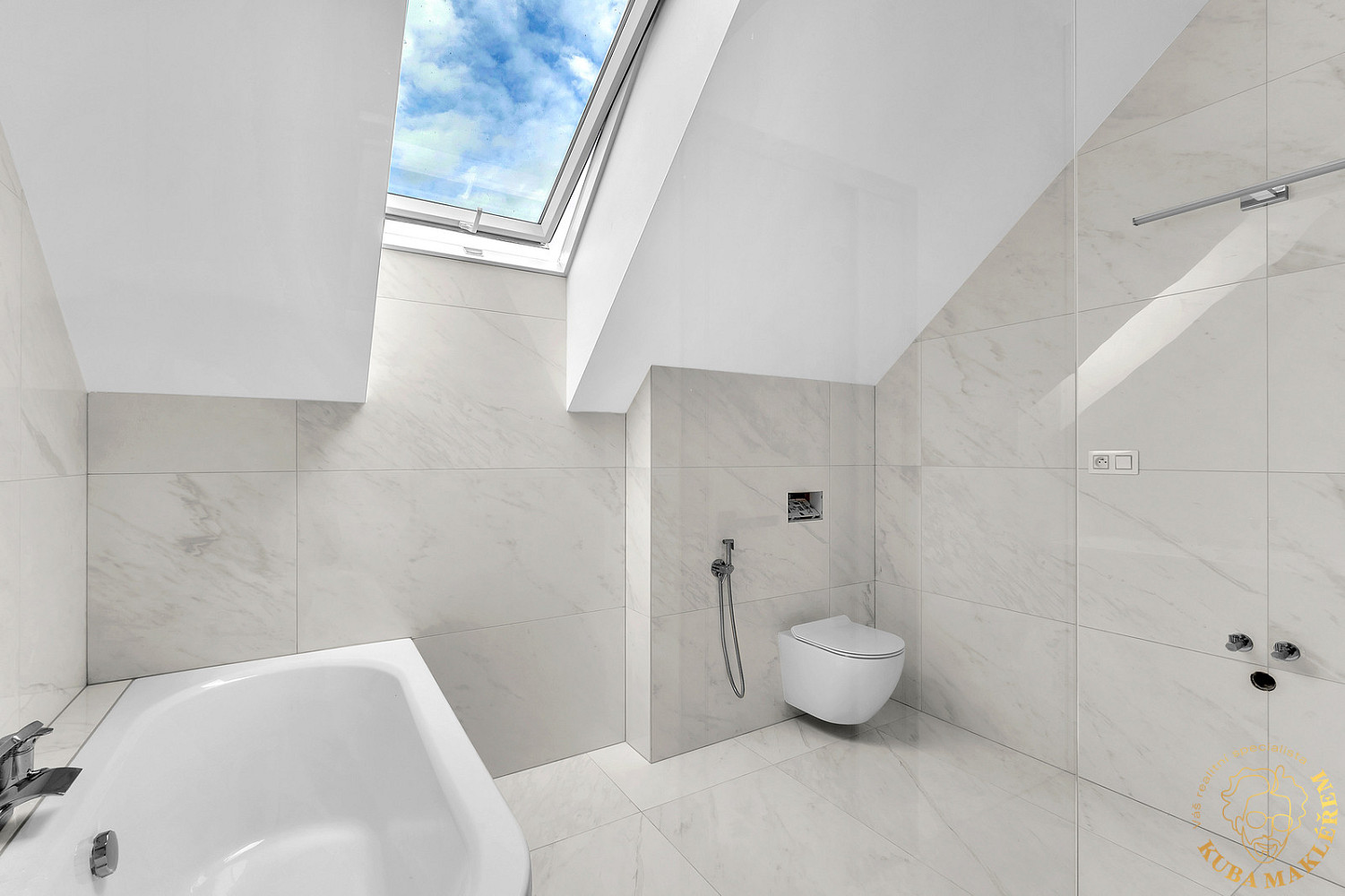 Prodej domu 219 m² s pozemkem 367 m² – fotografie 5