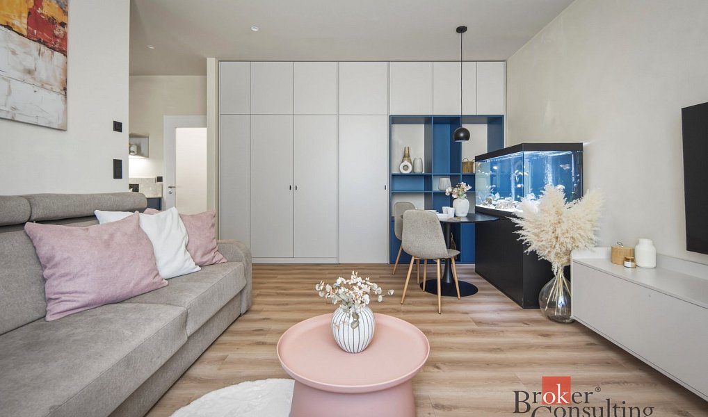 Prodej bytu 1+1 44 m², Praha – fotka 1 z 20