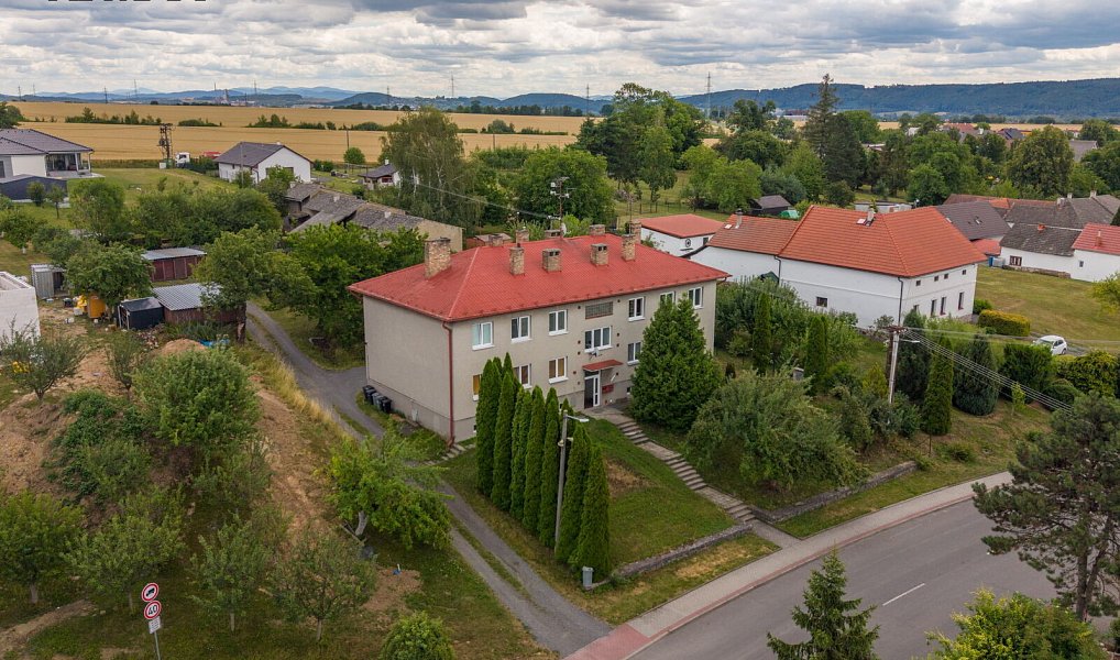 Prodej bytu 2+1 60 m², Milenov – fotka 1 z 34