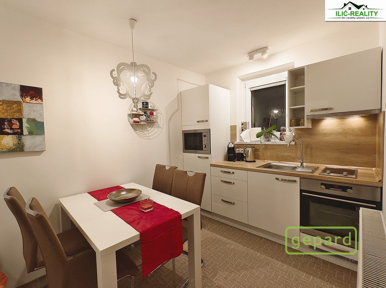 Pronájem bytu 1+1 36 m² - Widok 2