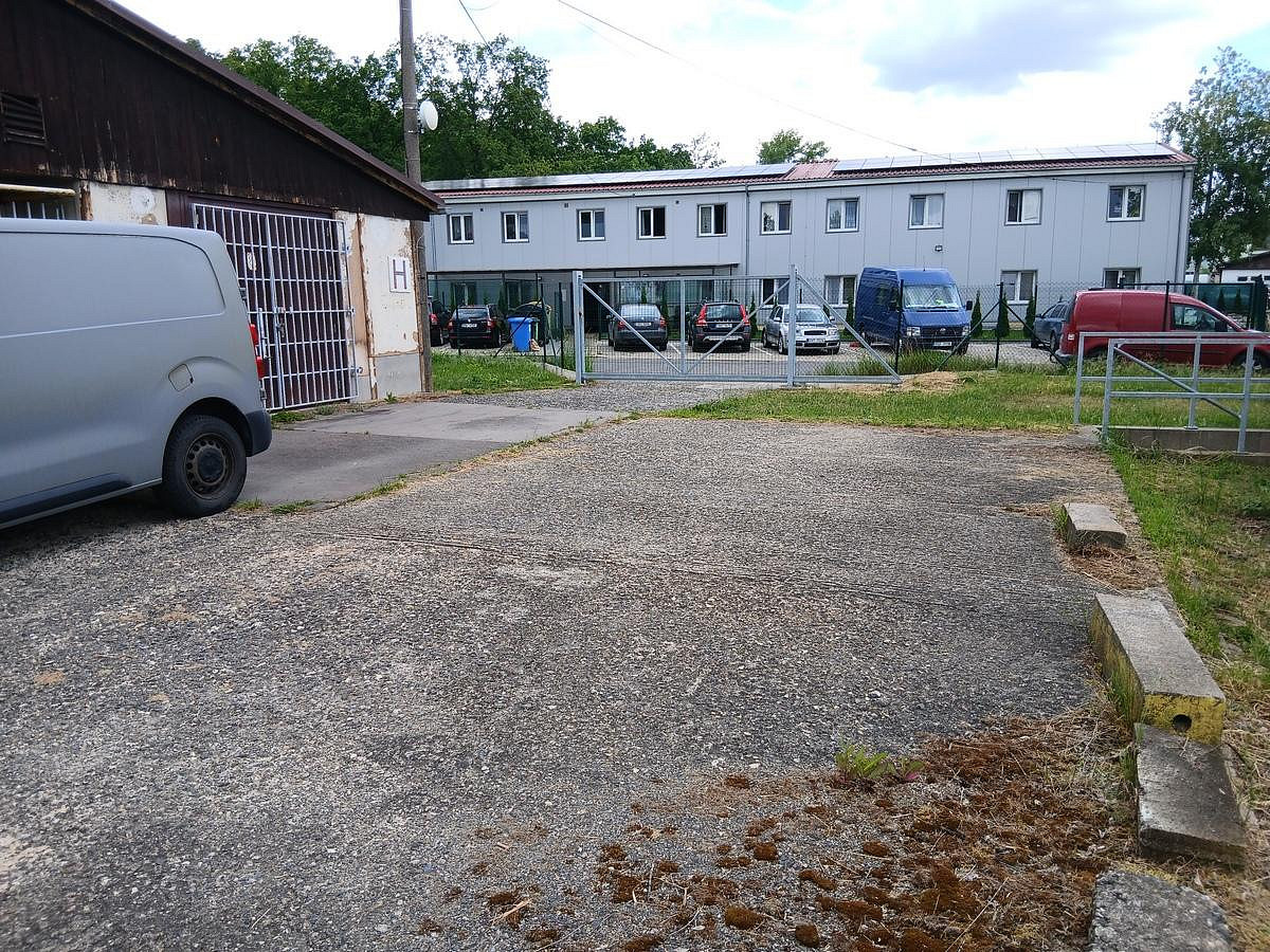 Pronájem skladovacích prostor 377 m² – fotografie 3