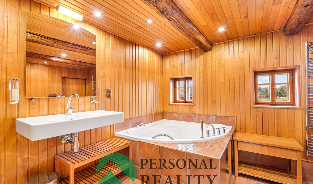 Prodej domu 380 m² s pozemkem 3 118 m², Cvikov – náhled fotky 34