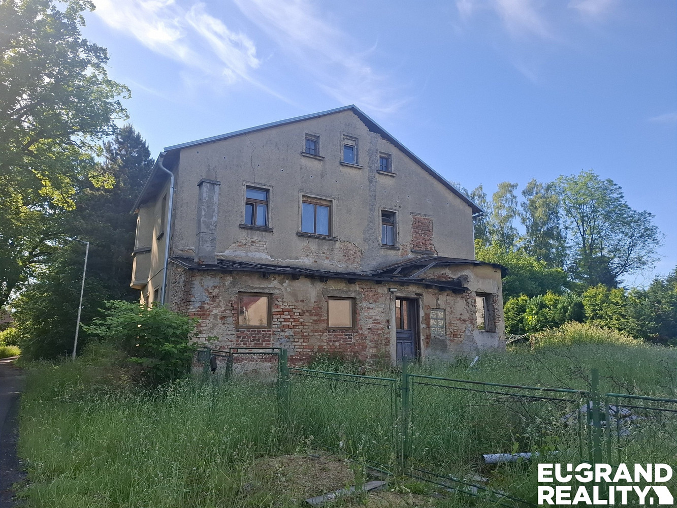 Prodej domu 300 m² s pozemkem 900 m² – fotografie 3