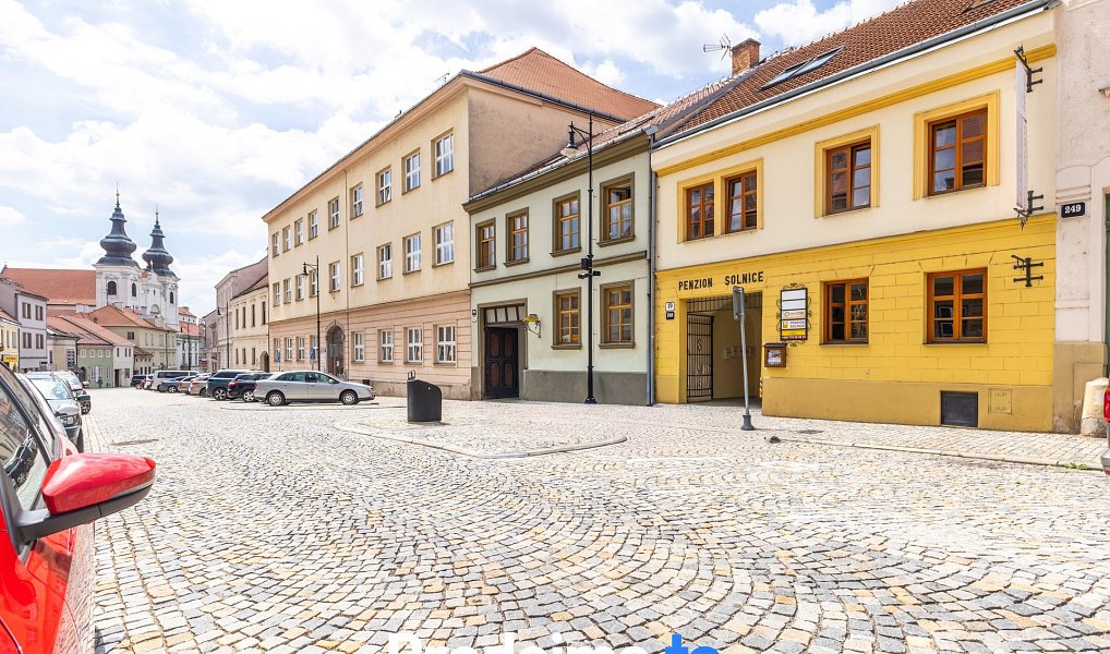 Prodej ubytovacího objektu 1 593 m², Znojmo – náhled fotky 23