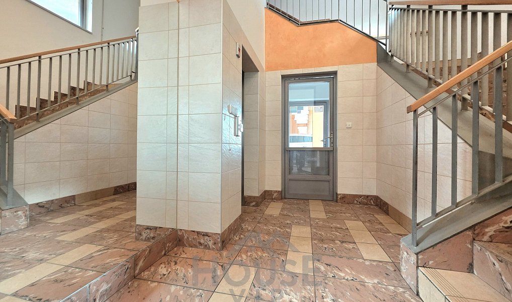 Prodej bytu 1+kk 34 m², Praha – náhled fotky 19