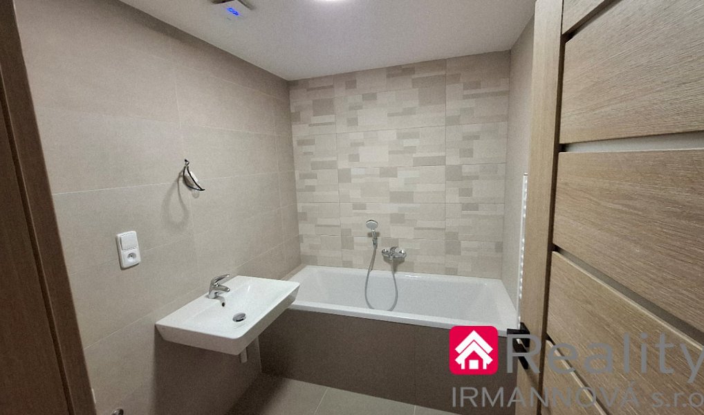 Prodej bytu 2+kk 66 m², Pohořelice – náhled fotky 3