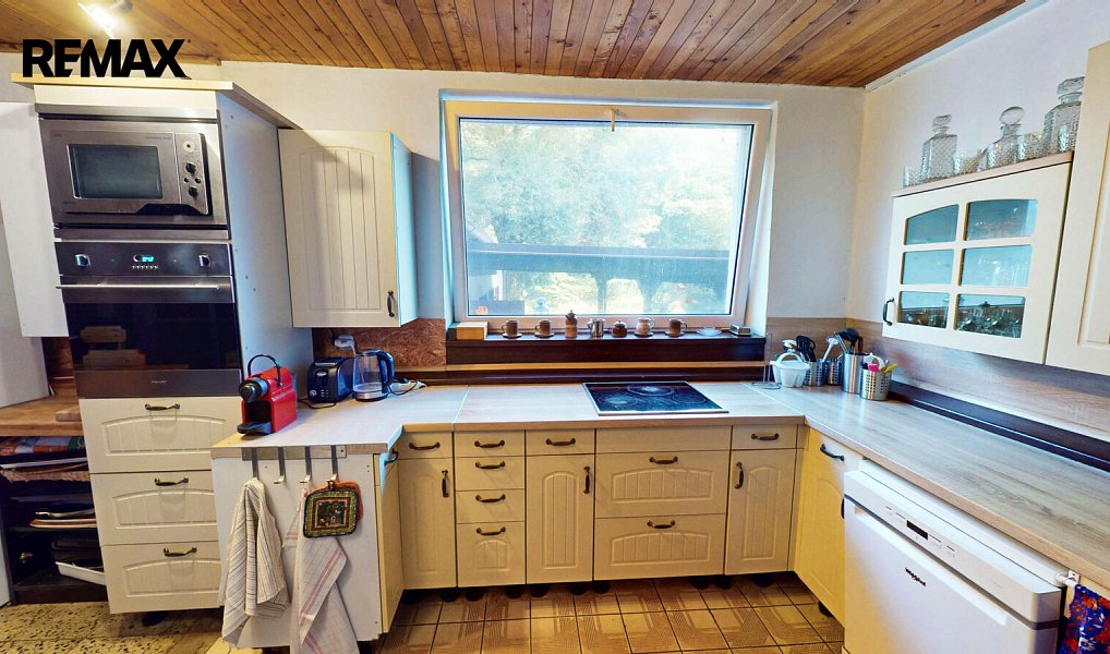 Prodej ubytovacího objektu 210 m², Stádlec – náhled fotky 33