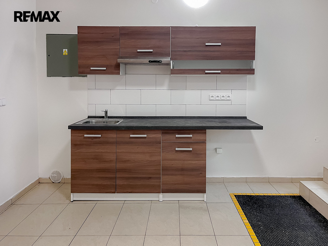 Prodej komerčního objektu (jiného typu) 37 m² — photo 2