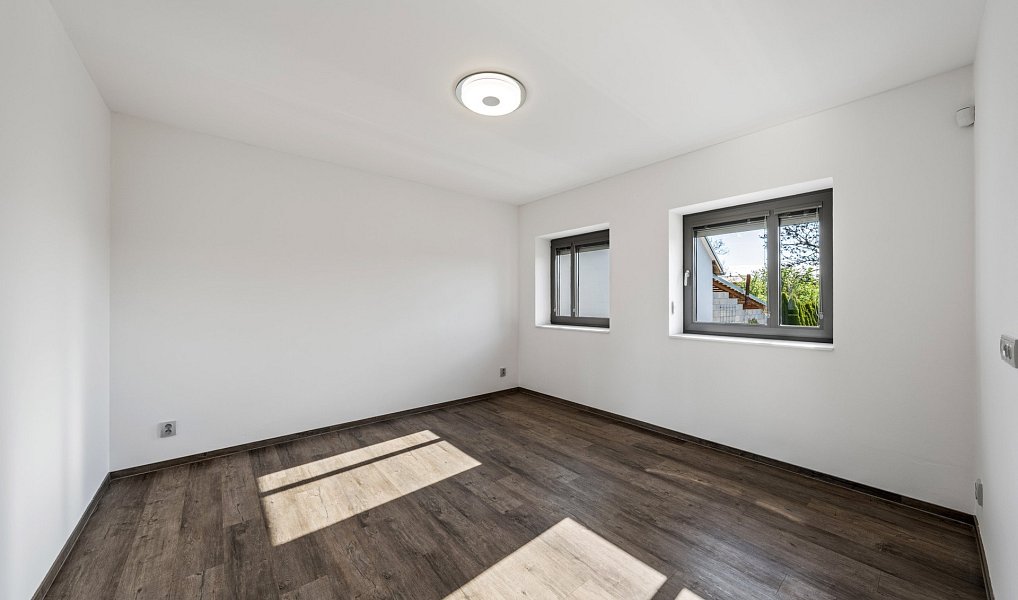 Prodej domu 197 m² s pozemkem 621 m², Kobylnice – náhled fotky 8