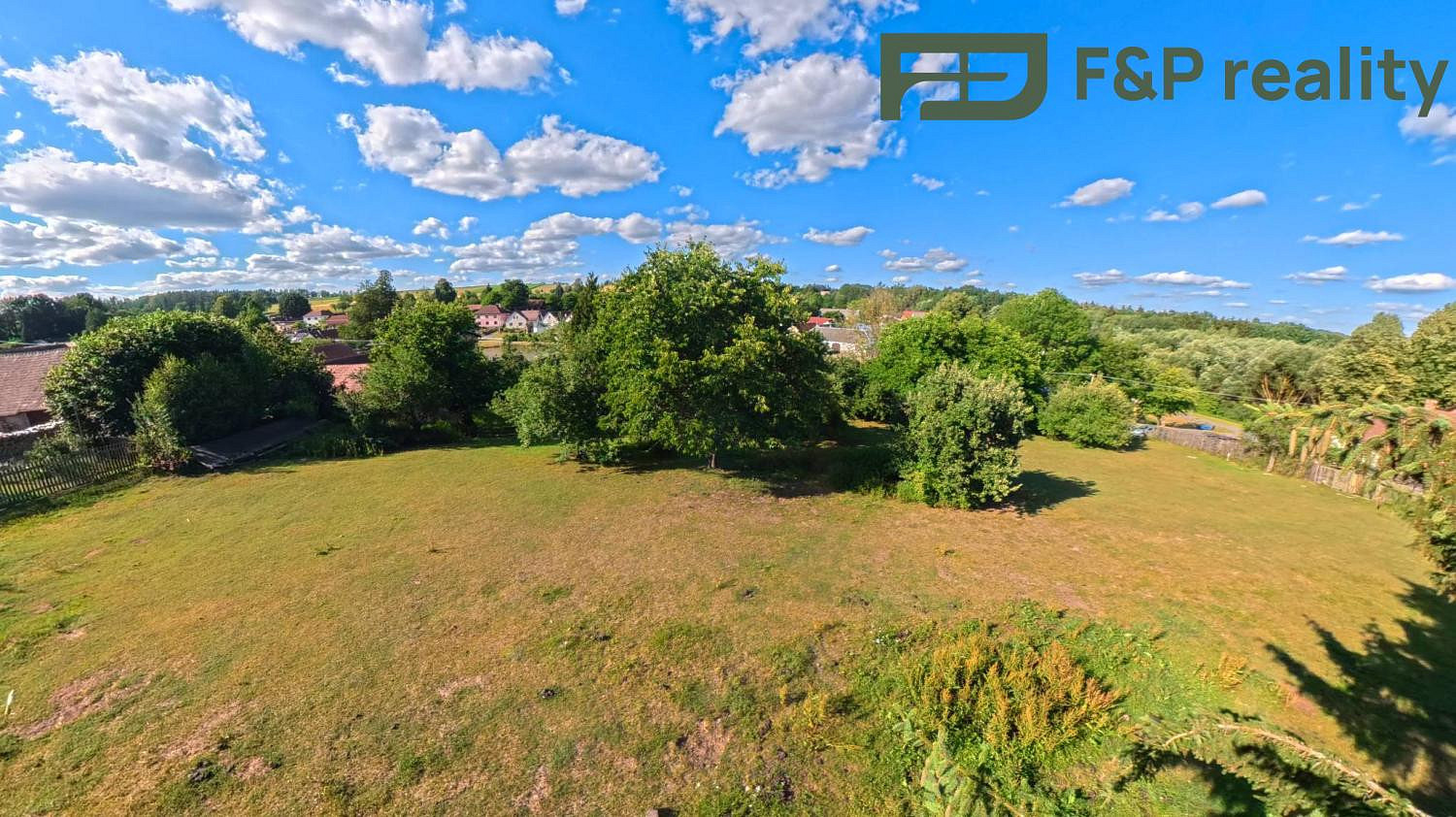 Prodej stavebního pozemku 570 m² – fotografie 2