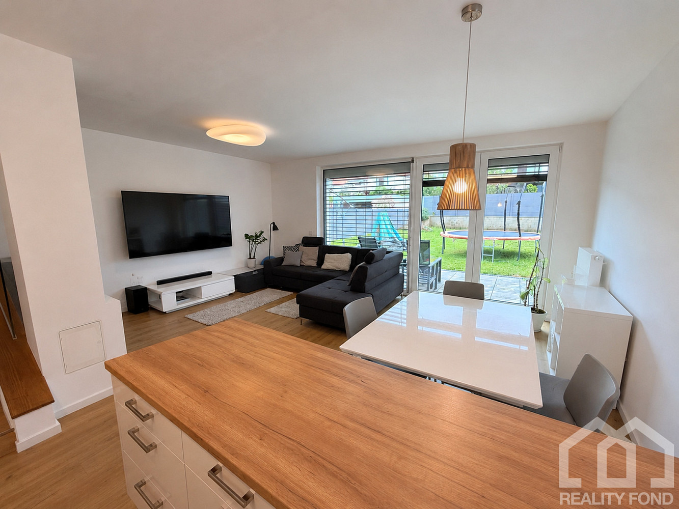 Pronájem domu 118 m² s pozemkem 458 m²