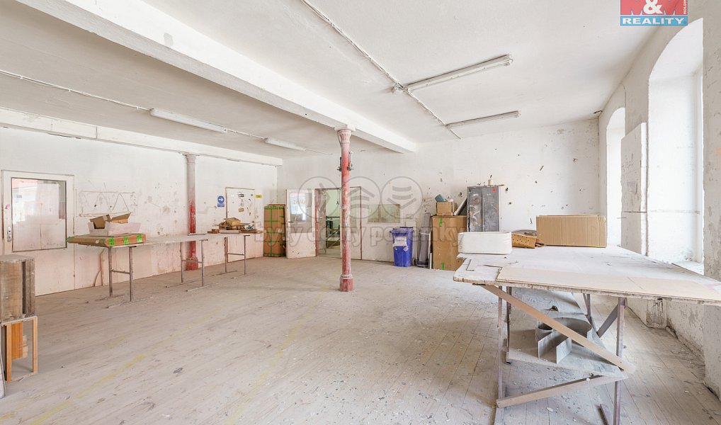Prodej výrobních prostor 2 100 m², Karlovy Vary – náhled fotky 12