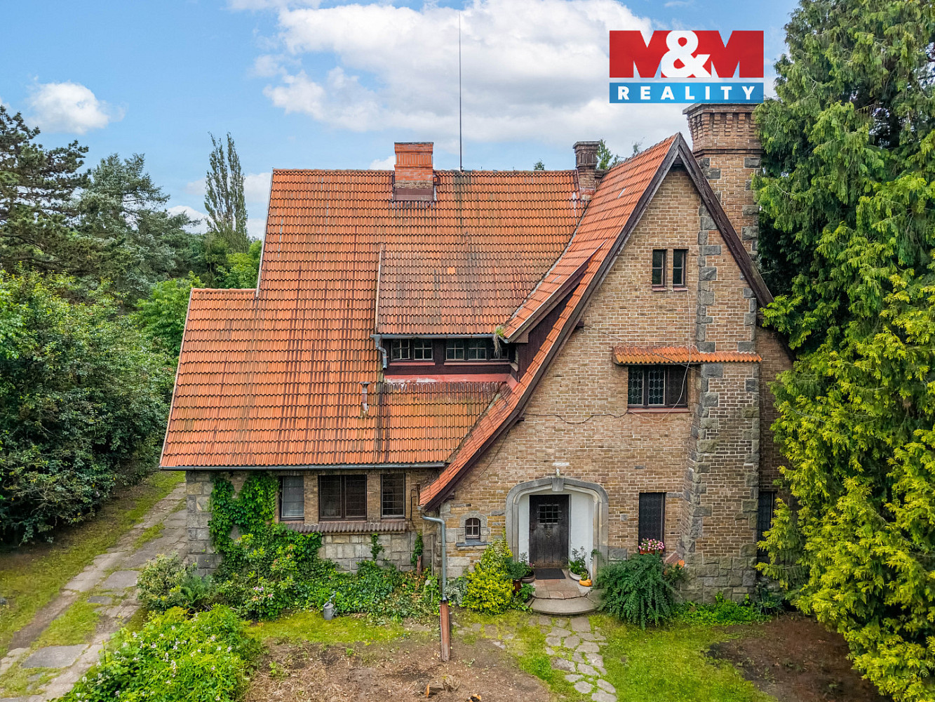 Prodej domu 230 m² s pozemkem 3 173 m²