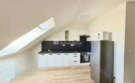Pronájem bytu 1+kk 50 m², V Aleji, Chabařovice, okres Ústí nad Labem
