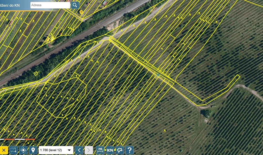 Prodej pole 3 039 m², Lužice – náhled fotky 9