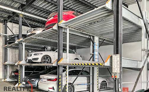 Garážové parkovací stání u metra Palmovka, P8, Novákových, Praha 8 - Libeň