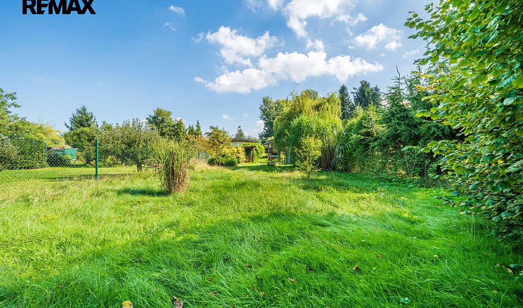 Prodej zahrady 820 m², Veltrusy – náhled fotky 12
