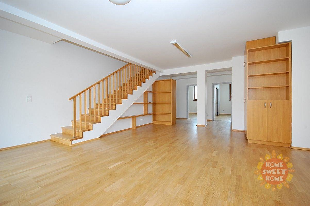 Pronájem kanceláře 147 m²