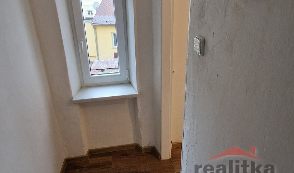 Pronájem bytu 3+1 106 m², Opava – náhled fotky 10