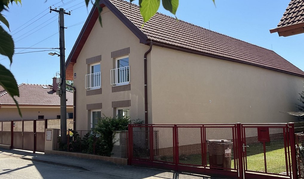 Prodej domu 235 m² s pozemkem 380 m², Hořín – náhled fotky 3