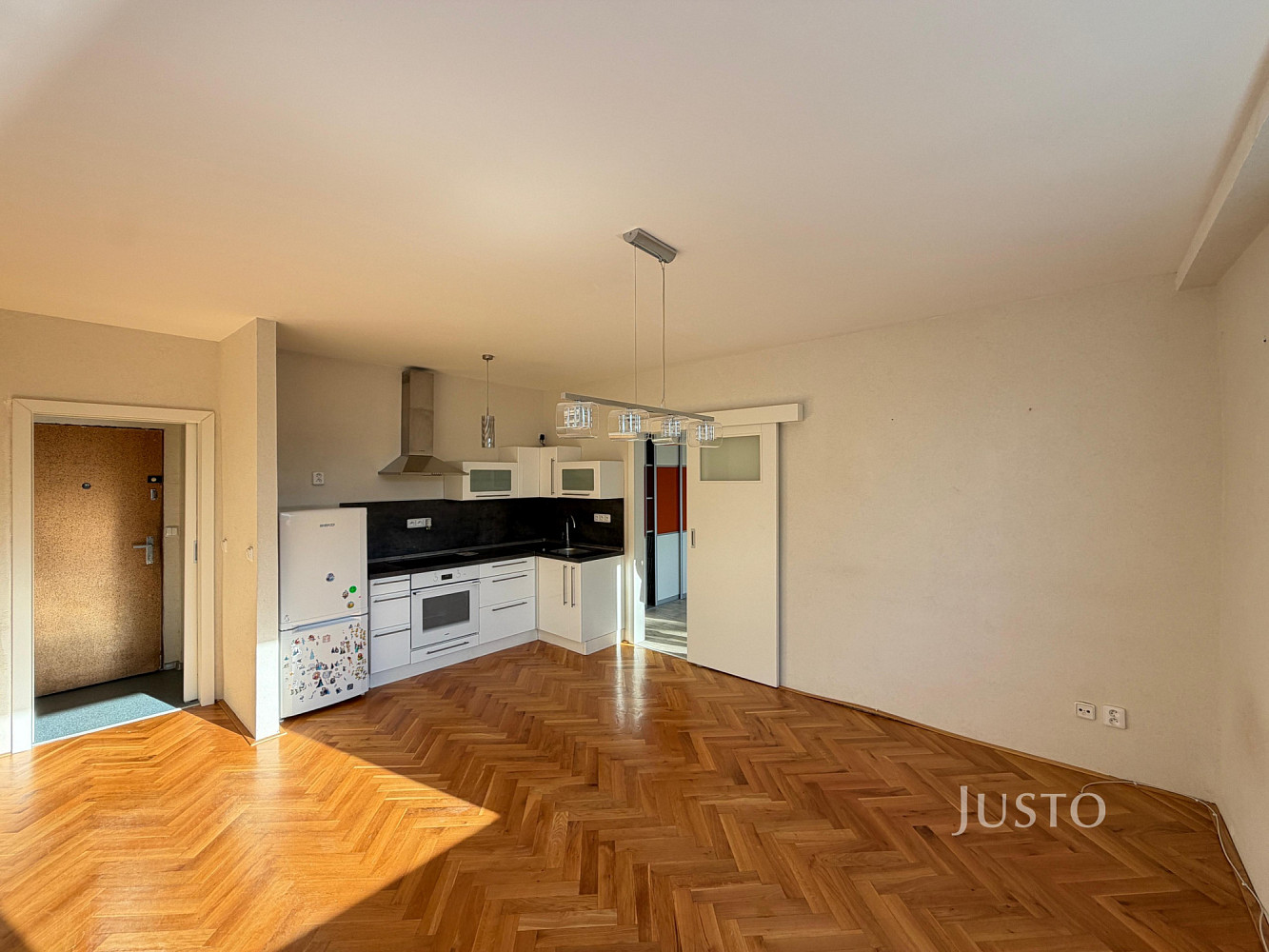 Pronájem bytu 2+kk 42 m² – fotografie 3