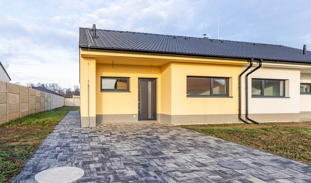Prodej domu 81 m² s pozemkem 460 m², Hevlín – náhled fotky 5