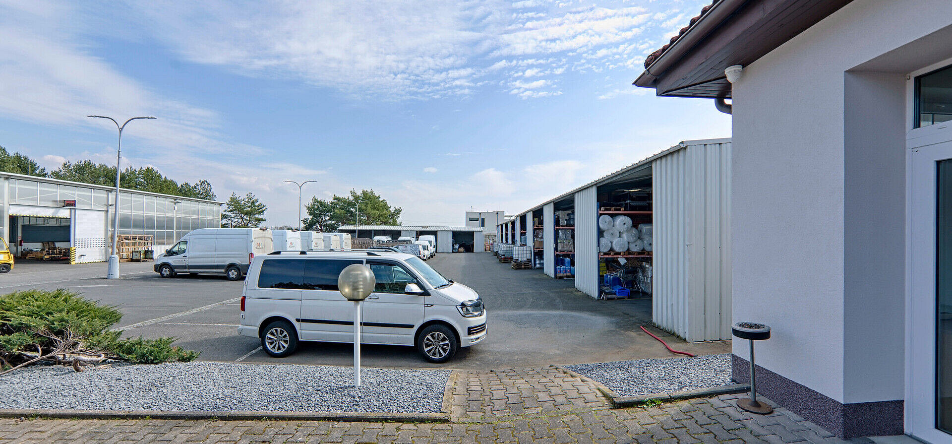 Pronájem skladovacích prostor 1 876 m²