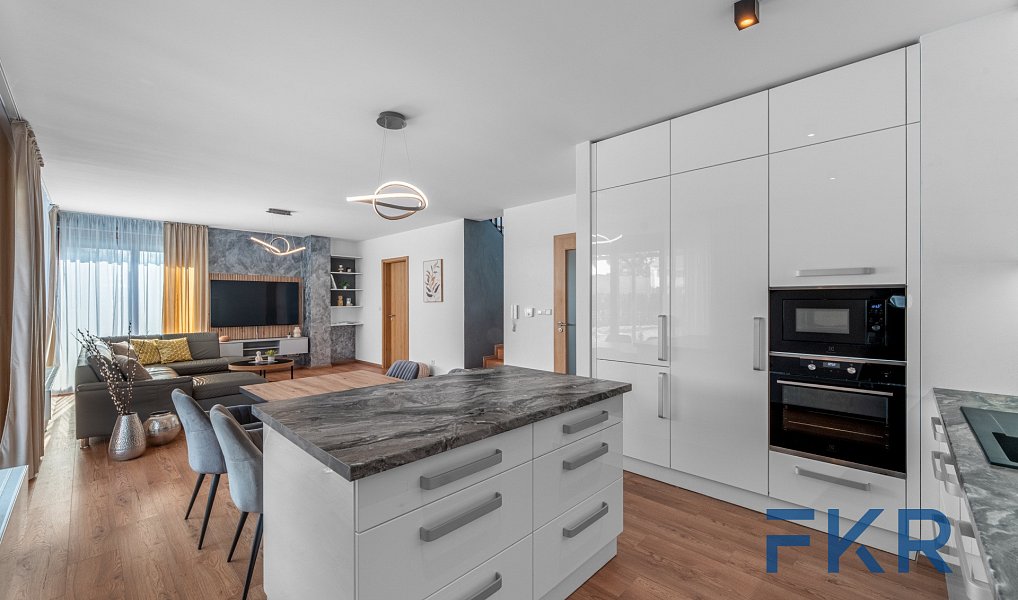 Prodej domu 143 m² s pozemkem 389 m², Zásmuky – náhled fotky 3