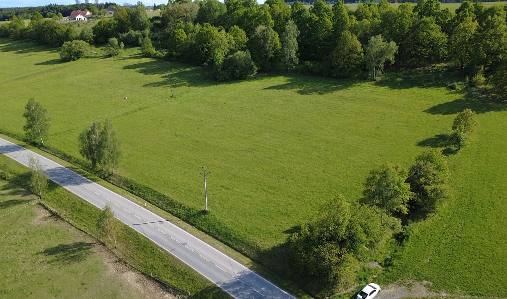 Prodej stavebního pozemku 5 794 m², Albrechtice nad Vltavou – náhled fotky 3