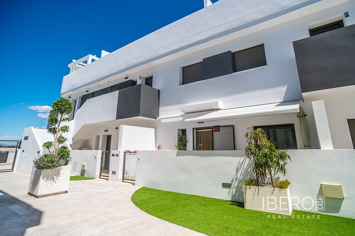 Piso 4+kk – Torrevieja, Urbanización Los Balcones - Vista 3