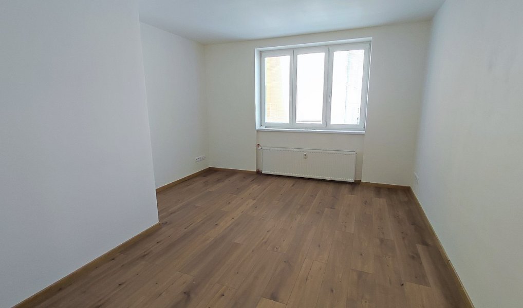 Prodej bytu 3+1 85 m², Praha – náhled fotky 12
