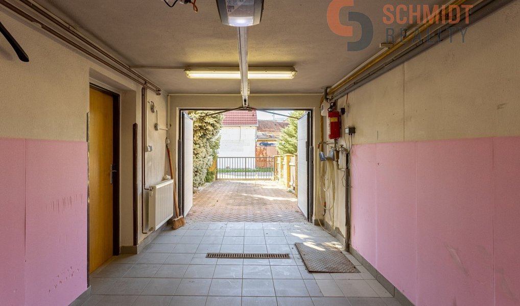 Prodej domu 259 m² s pozemkem 669 m², Hlohovec – náhled fotky 5