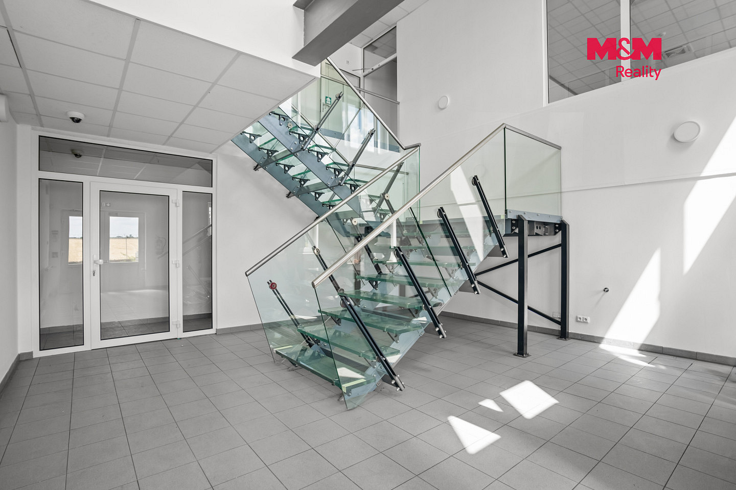 Pronájem kanceláře 451 m² – fotografie 4