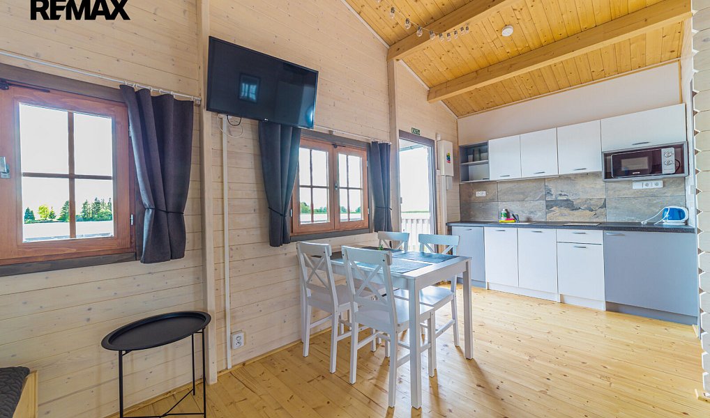 Prodej ubytovacího objektu 369 m², Nový Malín – náhled fotky 9