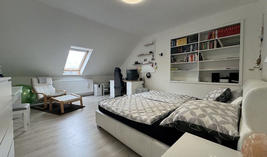 Prodej domu 349 m² s pozemkem 553 m², Olomouc – náhled fotky 37