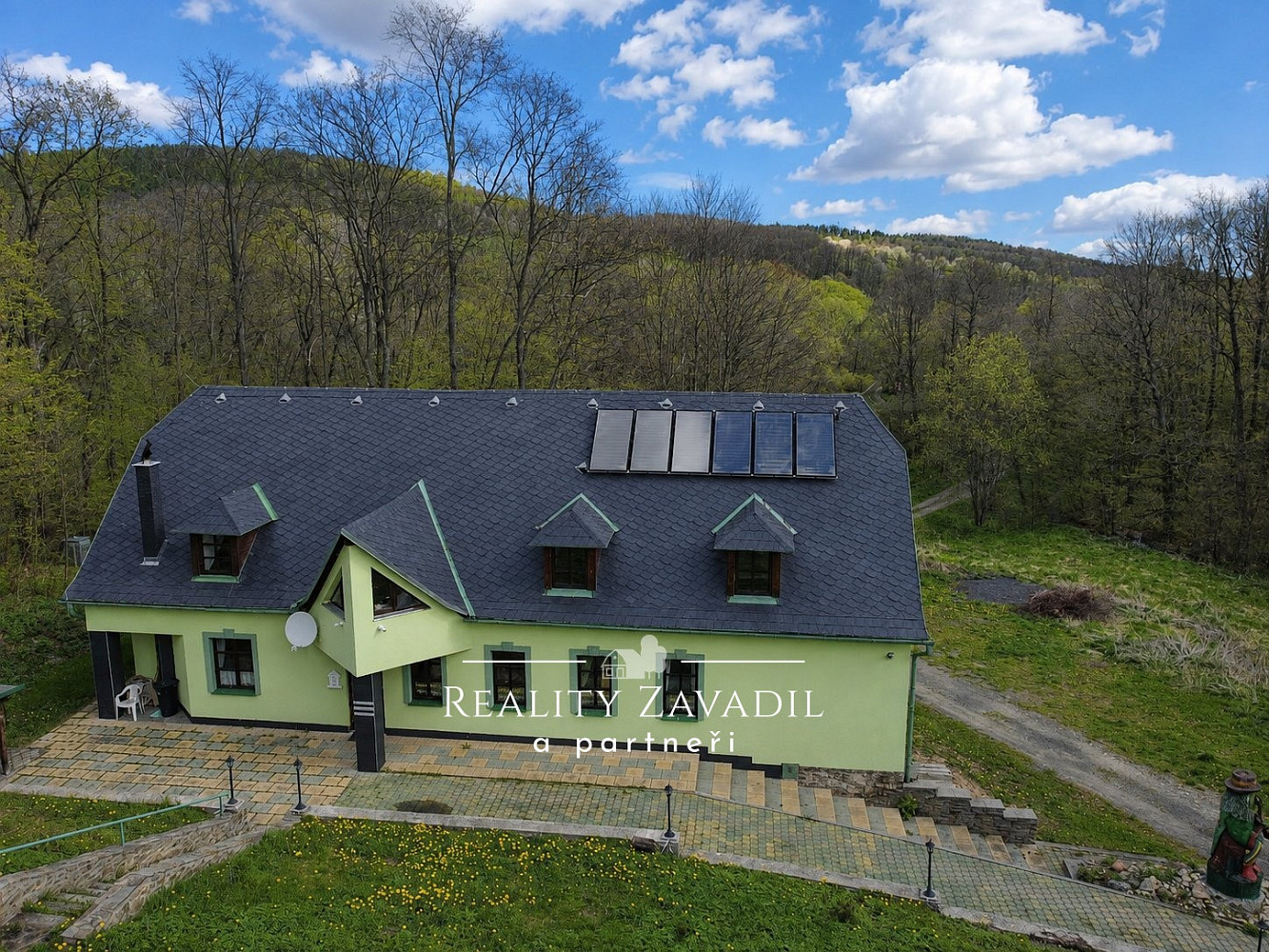 Prodej ubytovacího objektu 322 m²