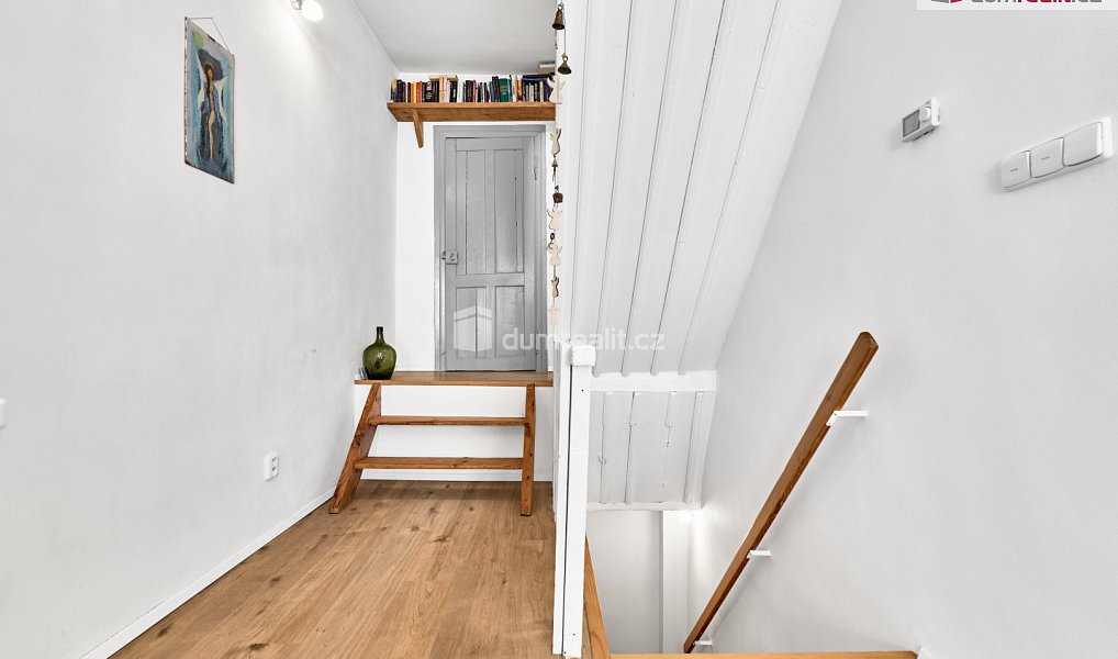 Prodej domu 100 m² s pozemkem 48 m², Ostrov – náhled fotky 16