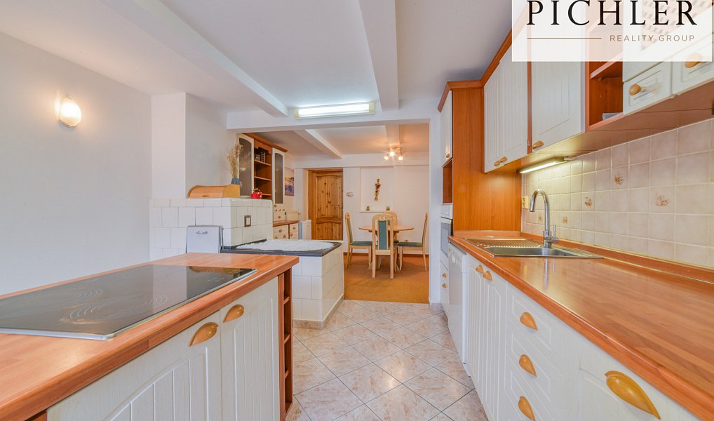 Prodej domu 341 m² s pozemkem 424 m², Stříbrná – náhled fotky 16