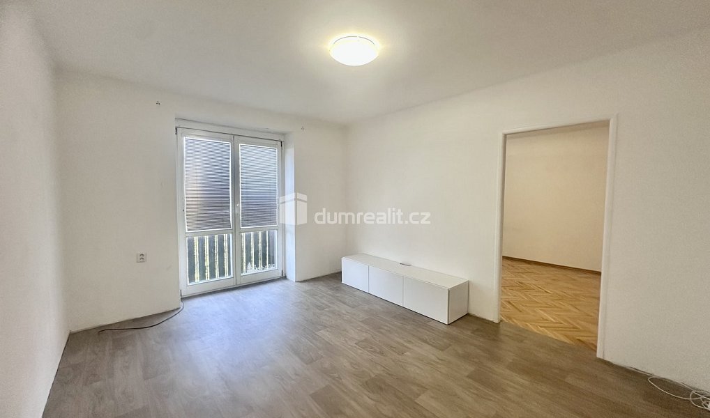 Prodej bytu 2+1 48 m², Kolín – náhled fotky 3