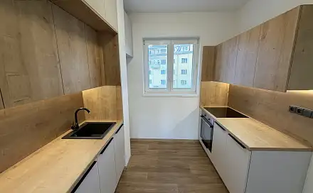 Pronájem bytu 2+1 37 m², Sušilova, Vsetín