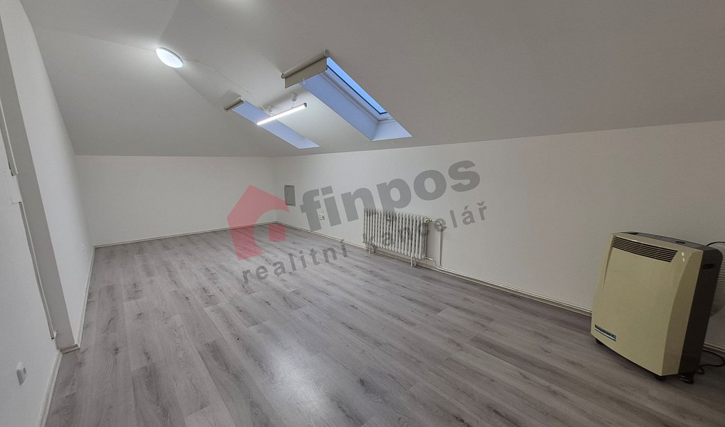 Pronájem kanceláře 50 m², Kamenice – náhled fotky 2