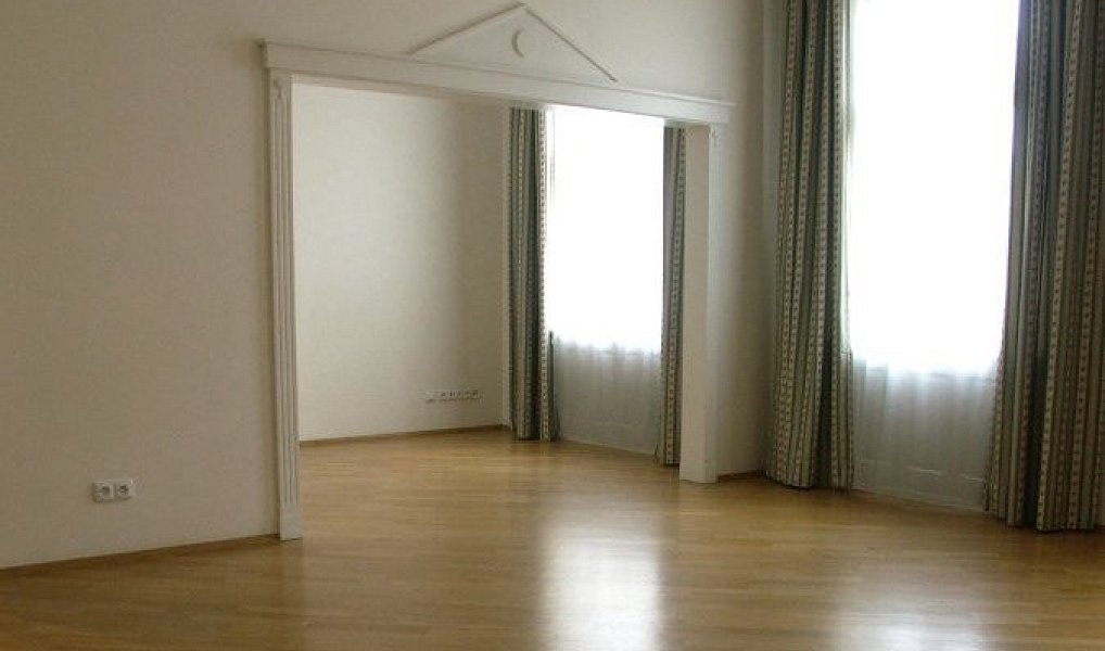Pronájem bytu 4+1 100 m², Praha – náhled fotky 2