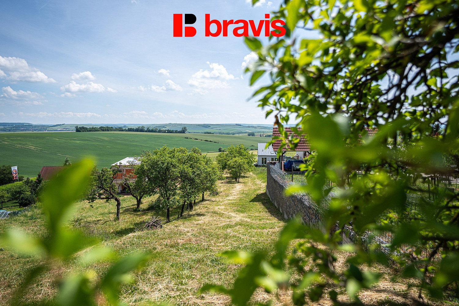 Prodej stavebního pozemku 1 323 m²